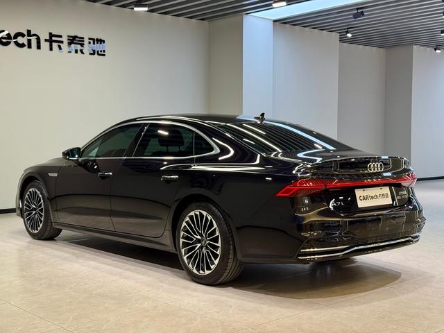 Audi A7L id 3849801 из Китая 8