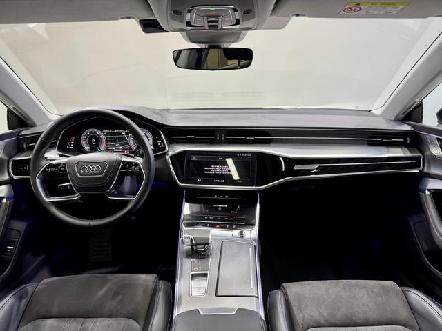 Audi A7L id 3849801 из Китая 22