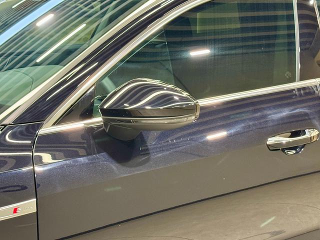 Audi A7L id 3849801 из Китая 24