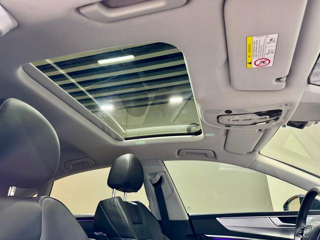 Audi A7L id 3849801 из Китая 29