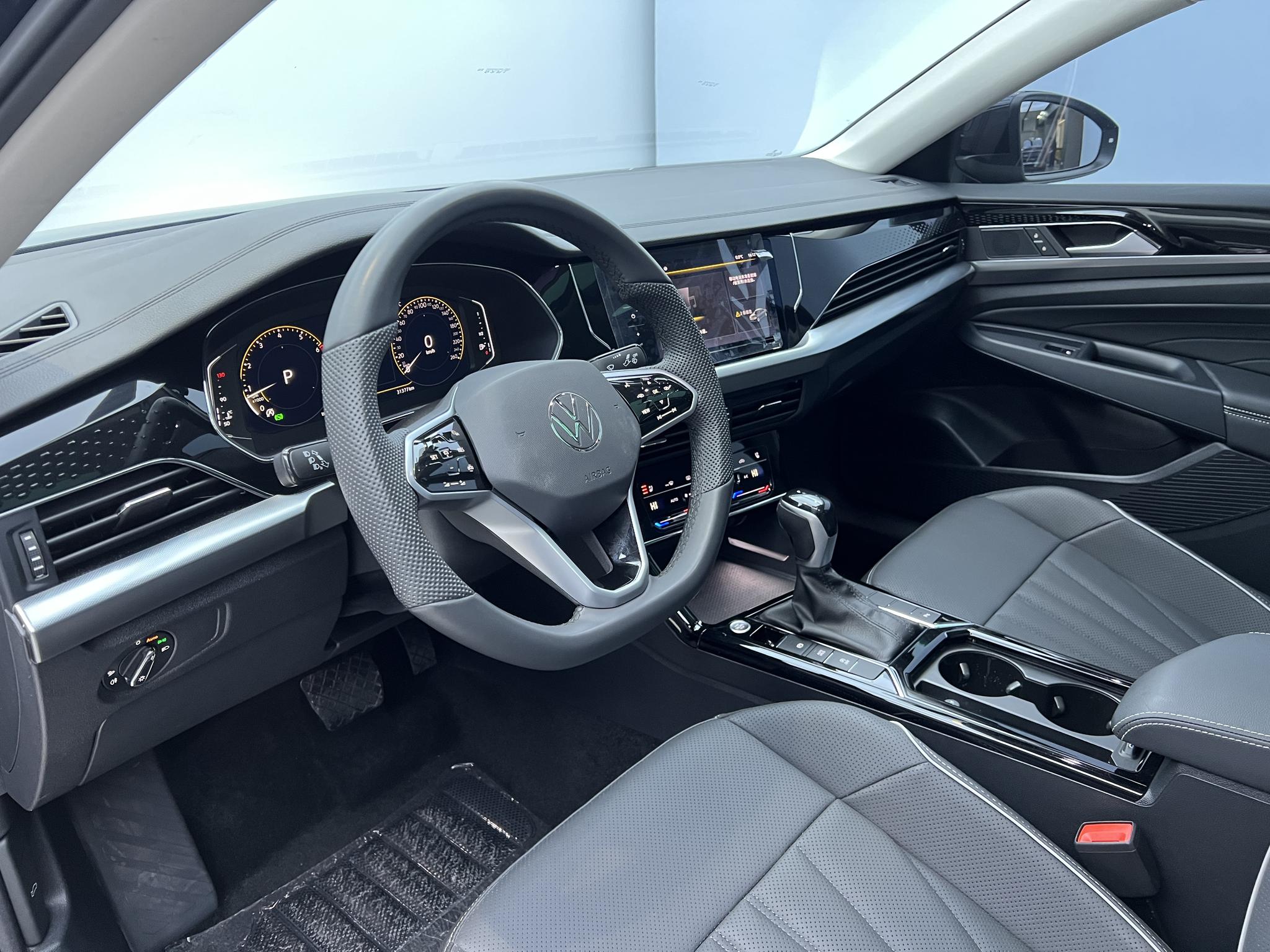Volkswagen Passat 2024 380TSI