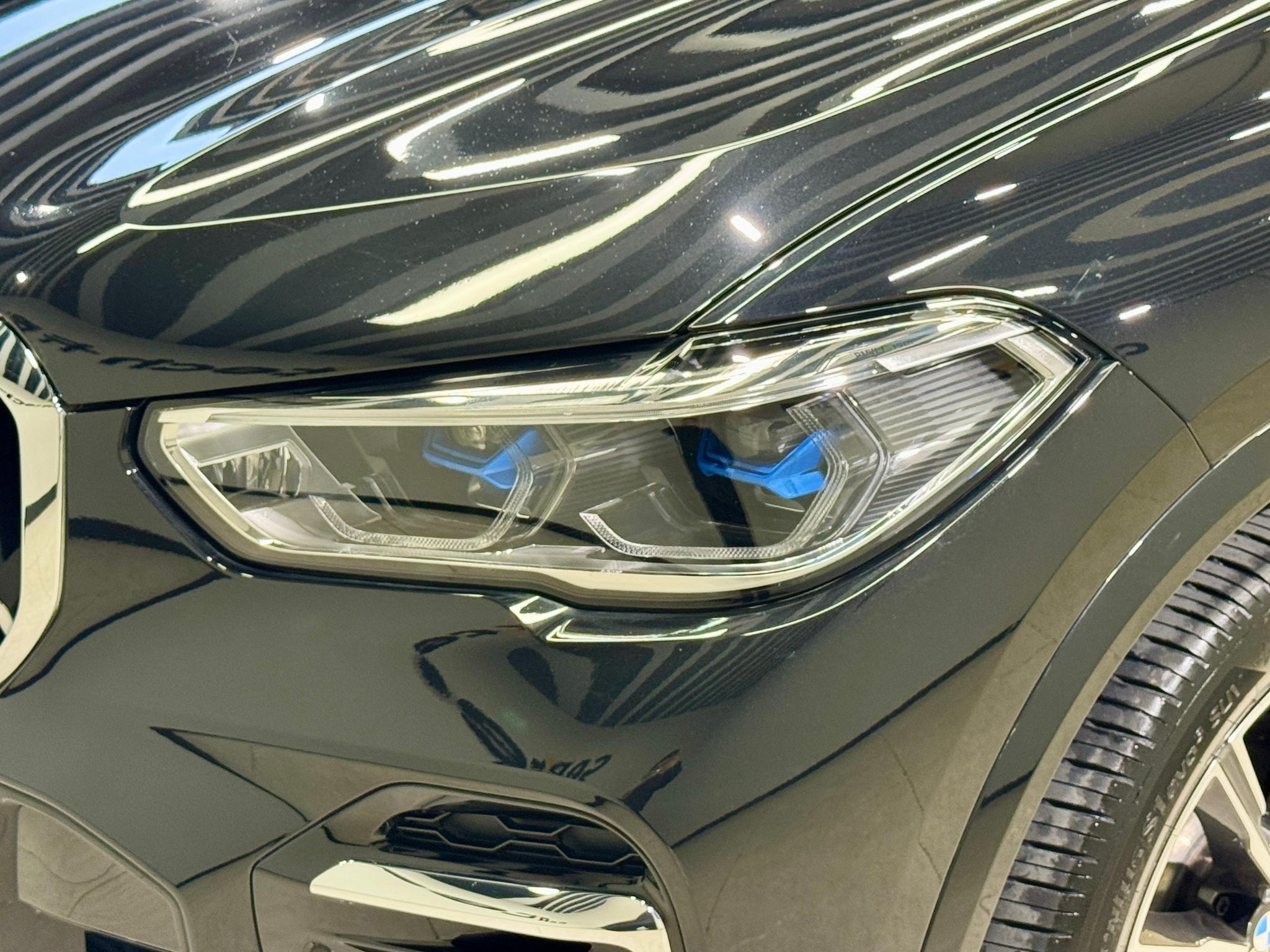 BMW X5 2022 xDrive 30Li Premium M Sport