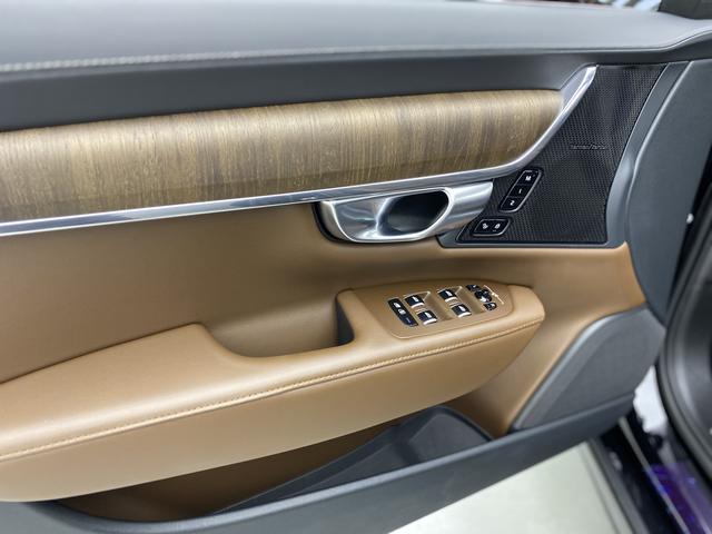 VOLVO S90 2023 — фото 32