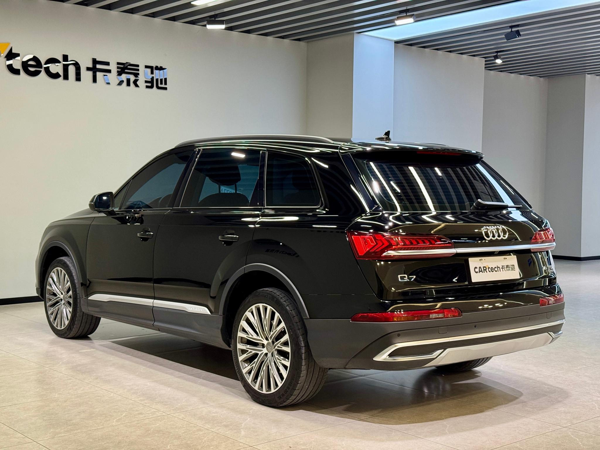Audi Q7 2021 45 TFSI quattro S line Sport