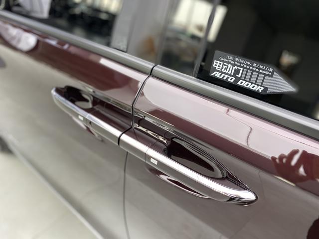 Buick GL8 id 3837562 из Китая 15