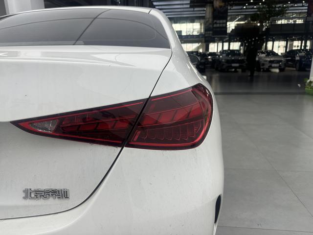 Mercedes-Benz Class C 2023 Белый из Китая