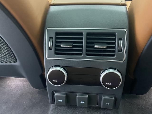 Jaguar XFL 2024 2.0 T P 300 4 WD — фото 15
