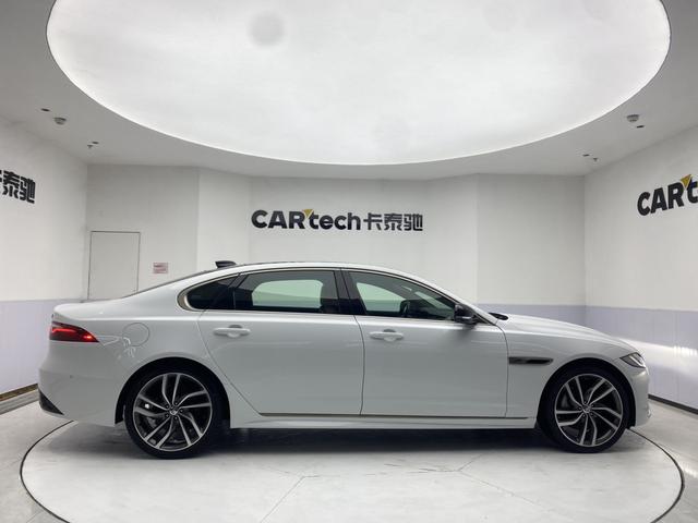 Jaguar XFL 2024 2.0 T P 300 4 WD — фото 8