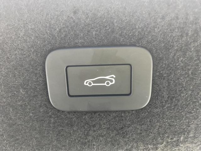 Jaguar XFL 2024 2.0 T P 300 4 WD — фото 10