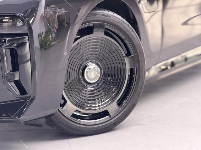 BMW i7 2025 Черный из Китая