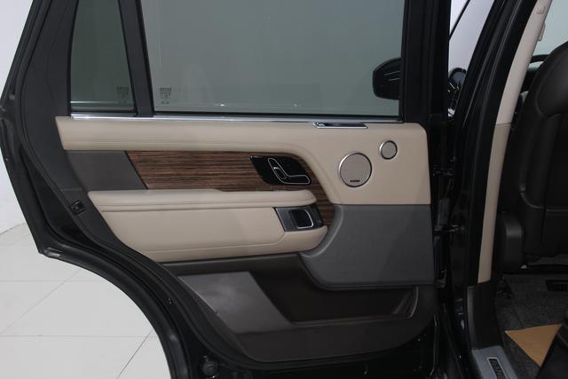 Land Rover Range Rover 2018 3.0 V 6 SC Vogue — фото 8