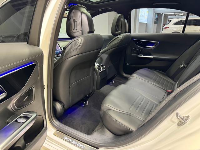 Mercedes Benz C-Class 2023 — фото 25