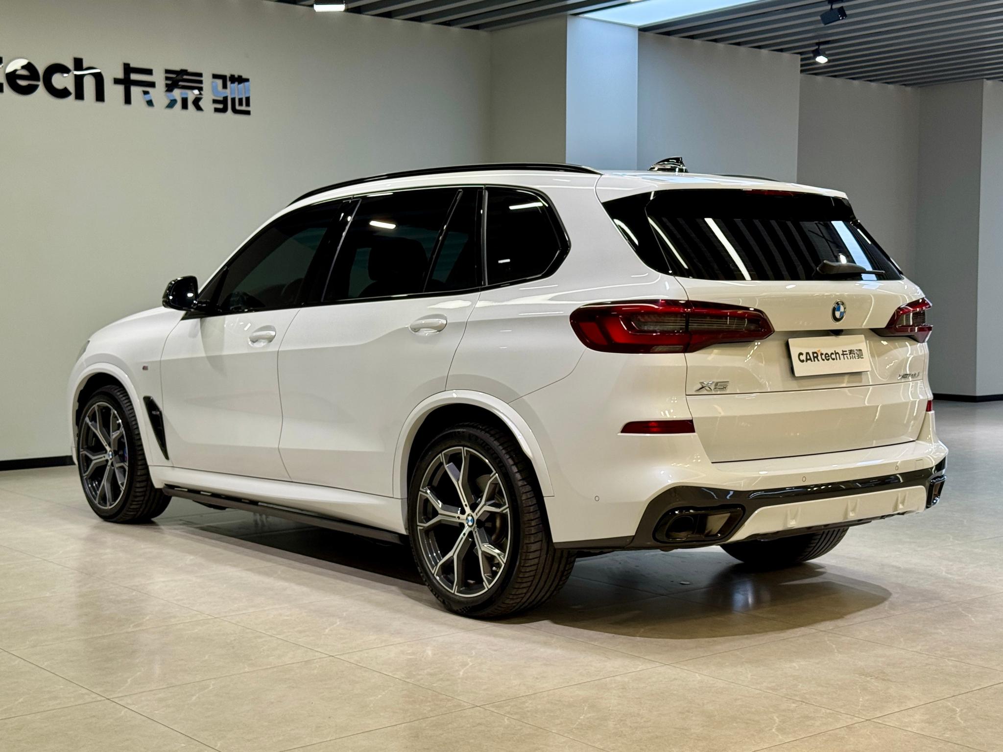 BMW X5 2022 xDrive 40Li M Sport