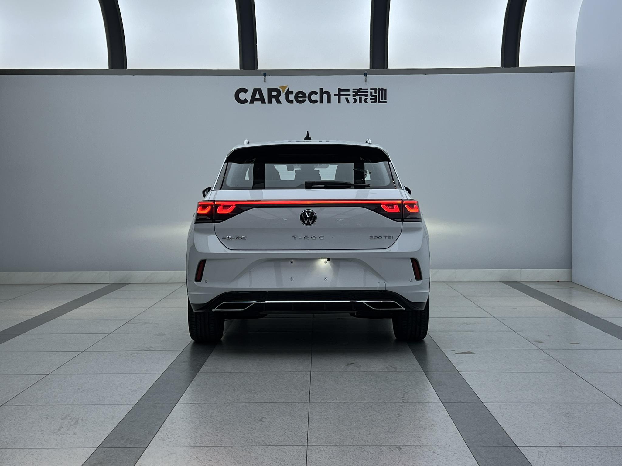 Volkswagen T-Roc 2024 300TSI DSG