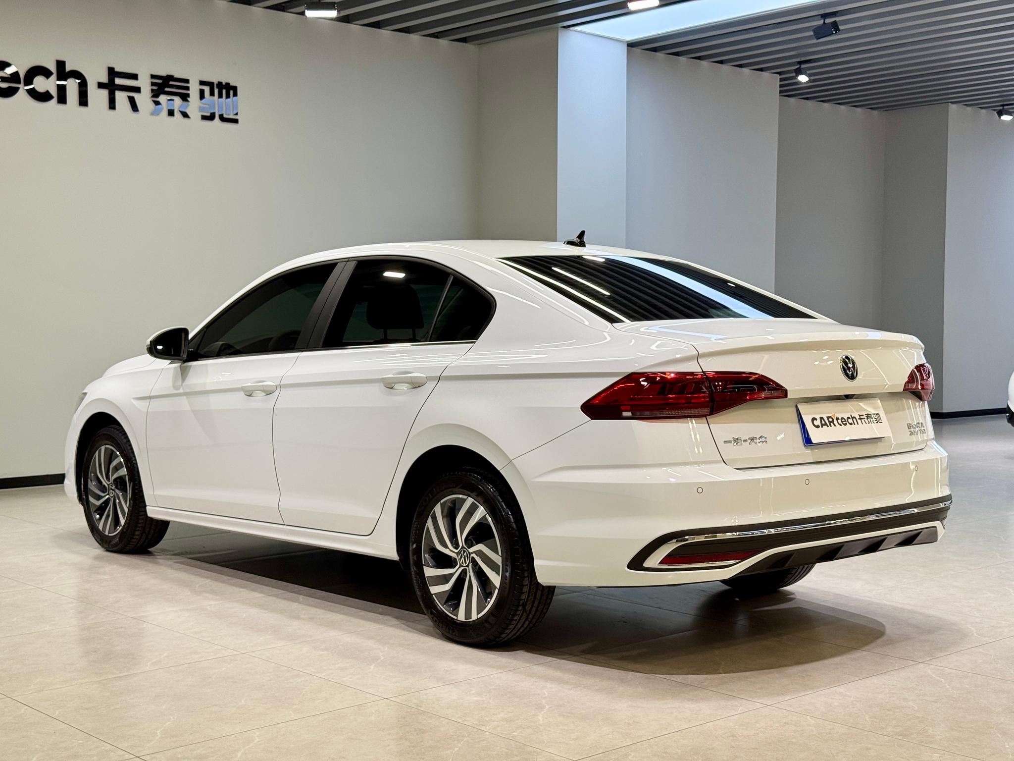 Volkswagen Bora 2025 200TSI DSG
