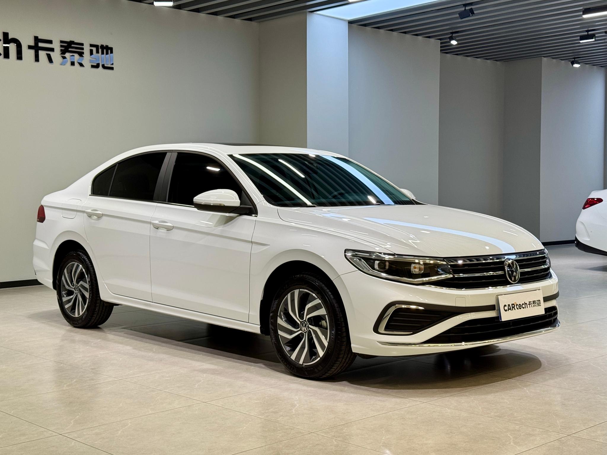 Volkswagen Bora 2025 200TSI DSG