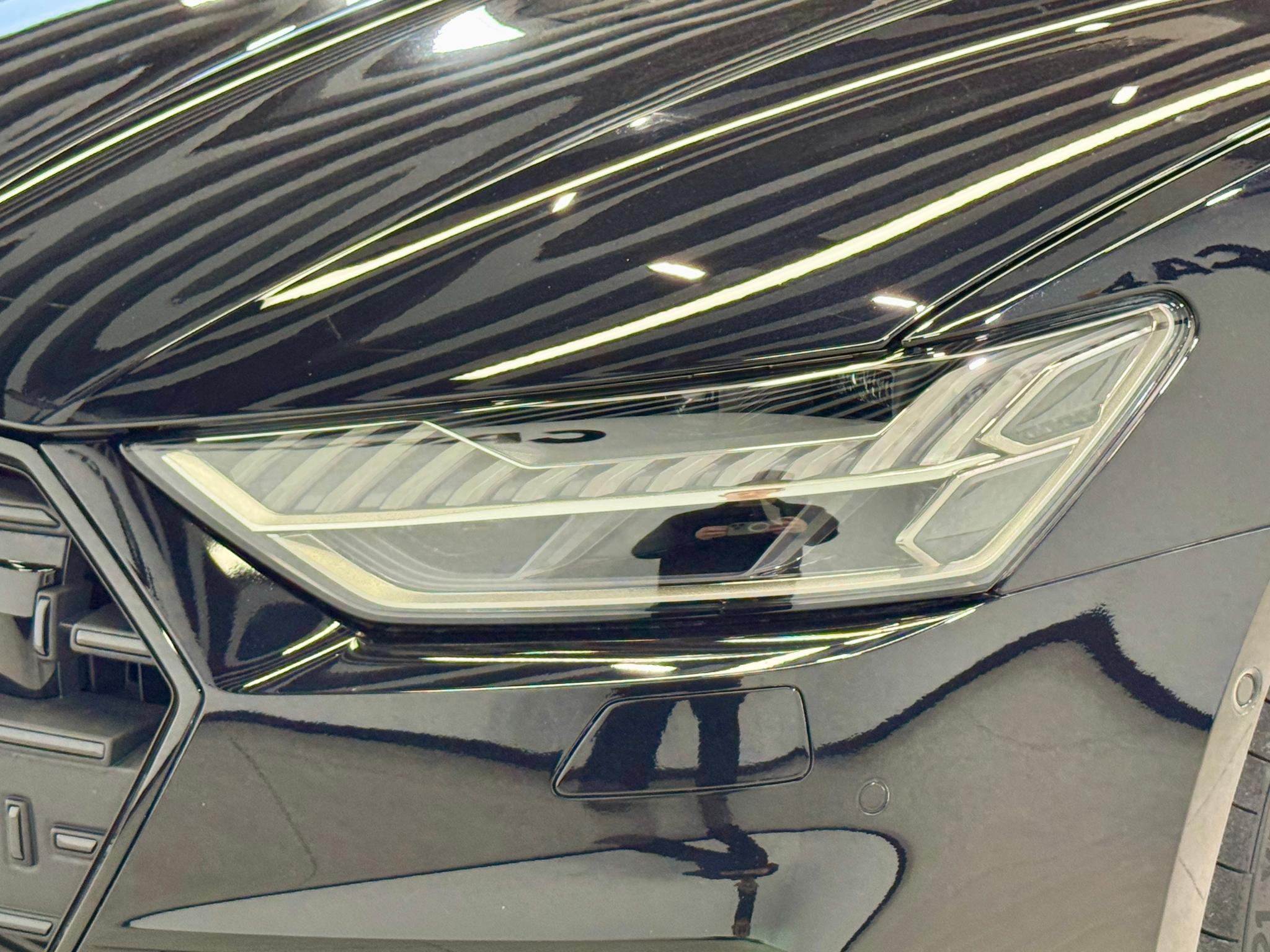 Audi A7L 2023 45 TFSI quattro S-line