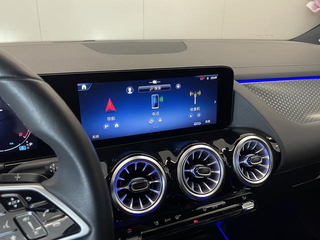 Mercedes-Benz GLA 2024 GLA 220 — фото 13