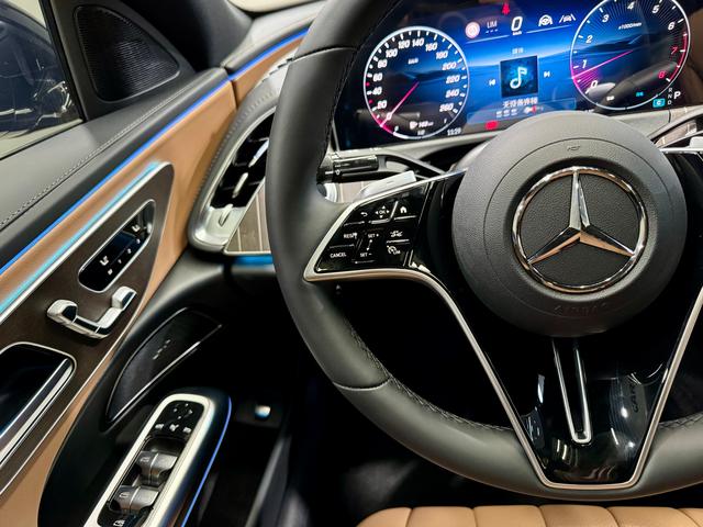 Mercedes-Benz E-Class 2025 E 300 L — фото 20