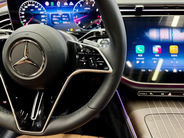 Mercedes-Benz E-Class 2024 E 300 L Luxury — фото 13