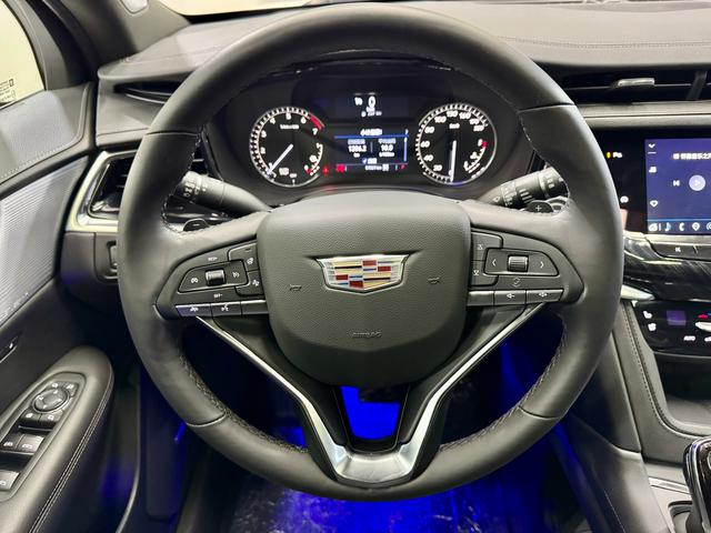 Cadillac XT6 2022 2.0 T 4 WDLuxury — фото 20
