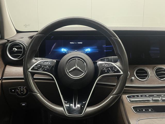 Mercedes-Benz E-Class 2021 E 300 L — фото 17