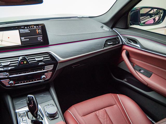 BMW 5-Series 2023 530 Li Leading — фото 16