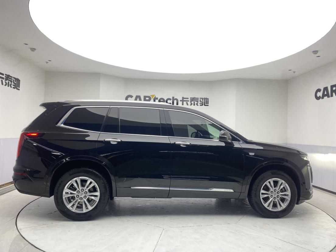 Cadillac XT6 2022 2.0T мест