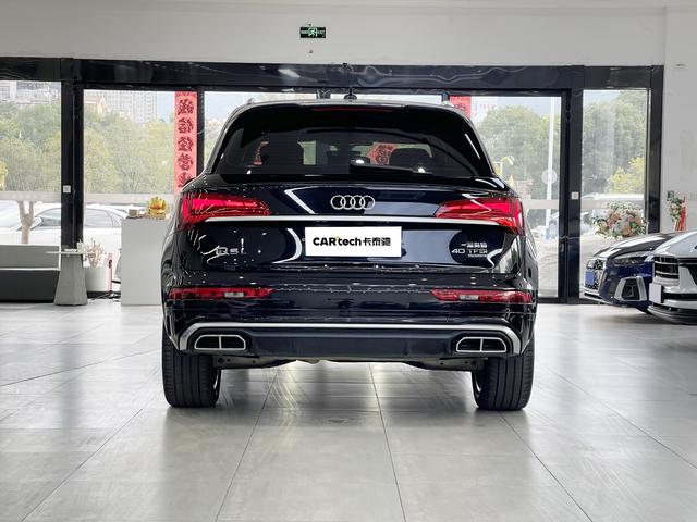 Audi Q5L 2022 40 T RS — фото 5