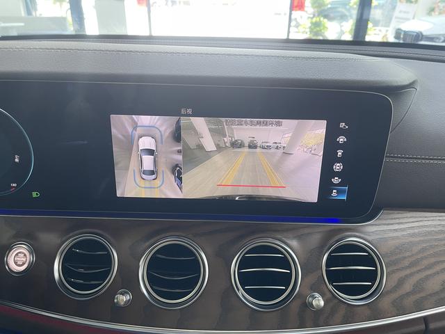 Mercedes-Benz E-Class 2023 E 300 L Luxury — фото 10