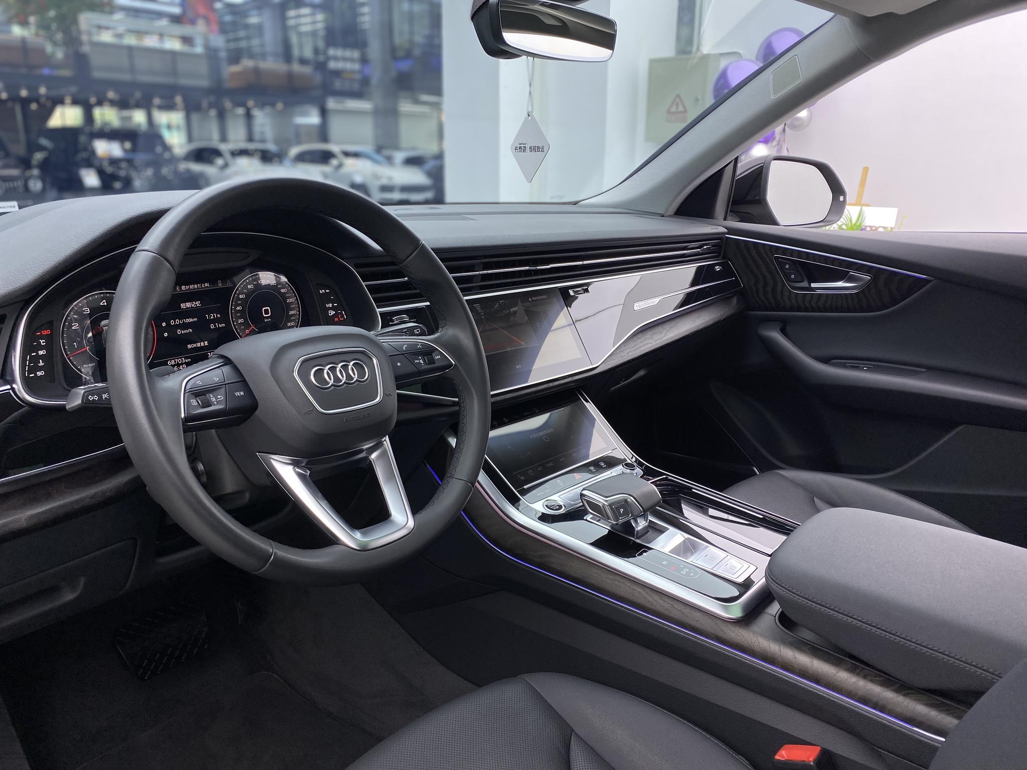 Audi Q8 2022 55 TFSI Luxury