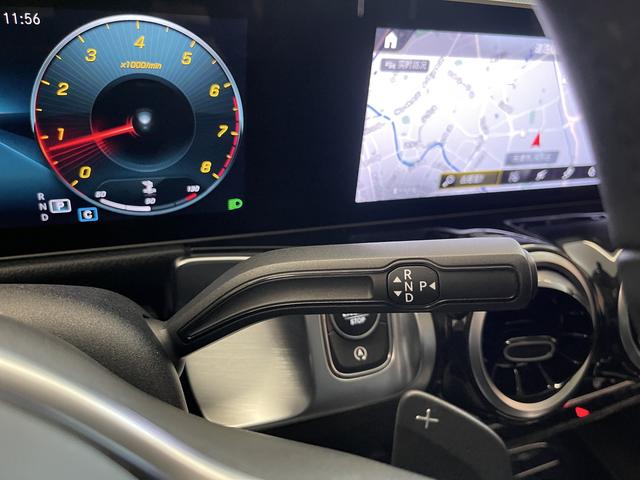 Mercedes-Benz GLB 2019 GLB 200 — фото 20
