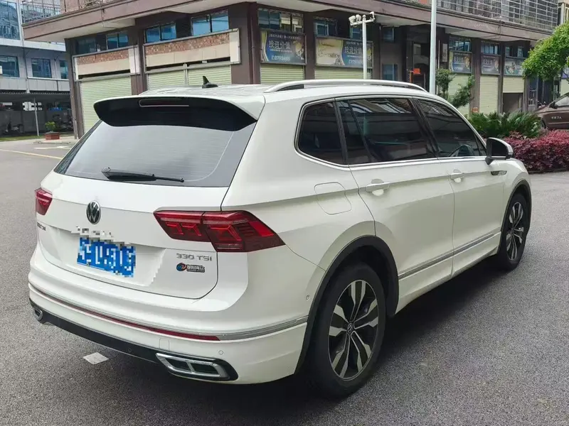 Volkswagen Tiguan L — фото 4