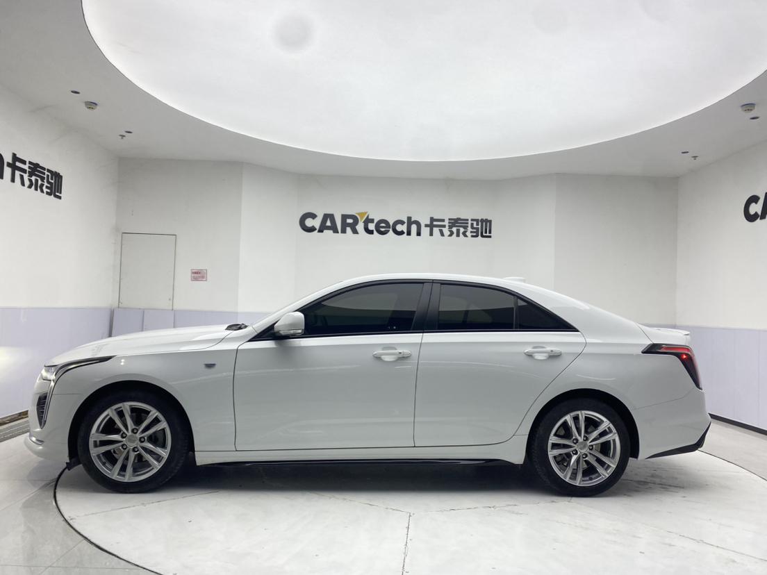 Cadillac CT4 2022 28T