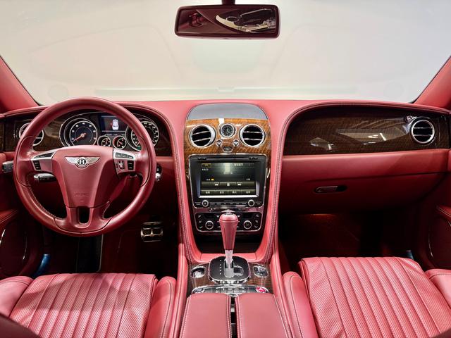 Bentley Flying Spur 2017 4.0 T V 8 — фото 14