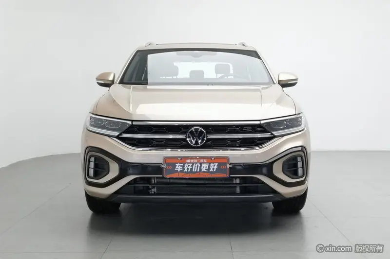 Volkswagen T-Roc — фото 2