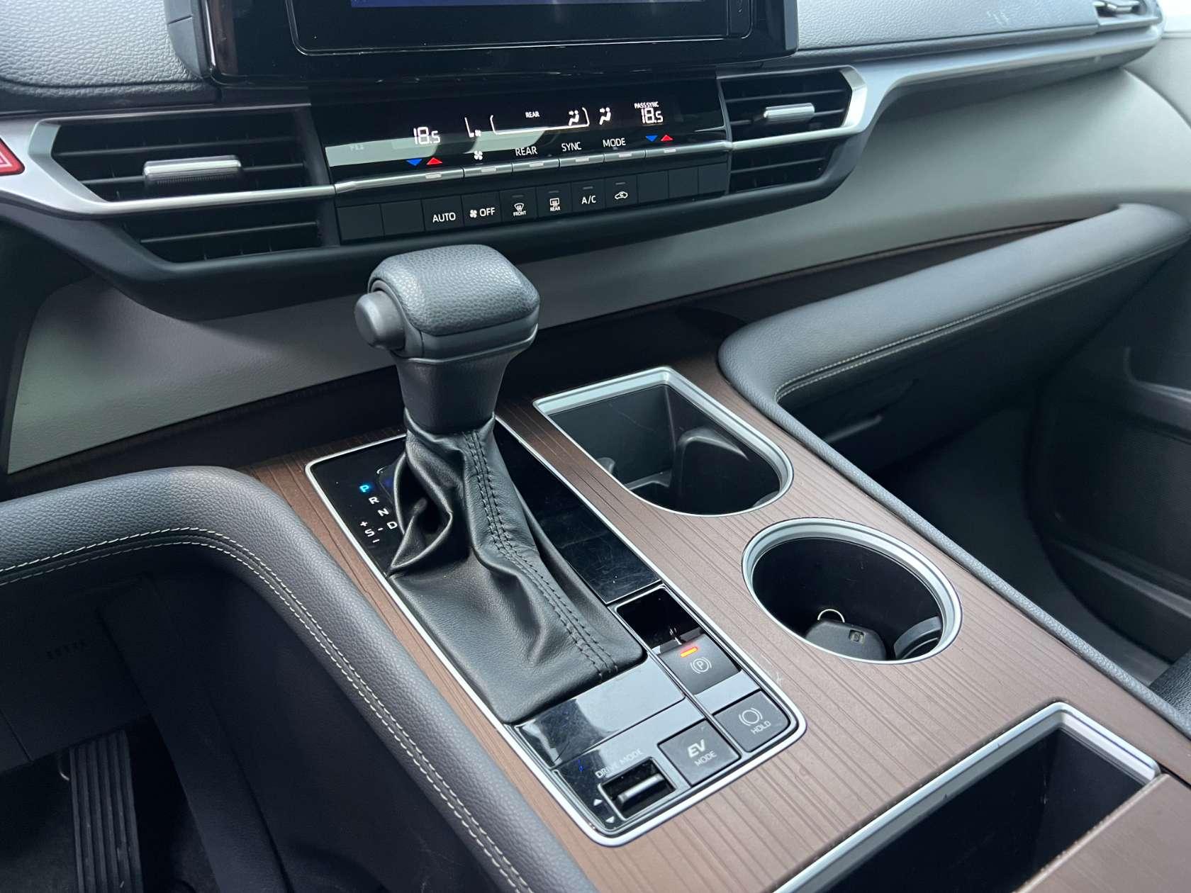 Toyota Sienna 2023 2.5L Comfort