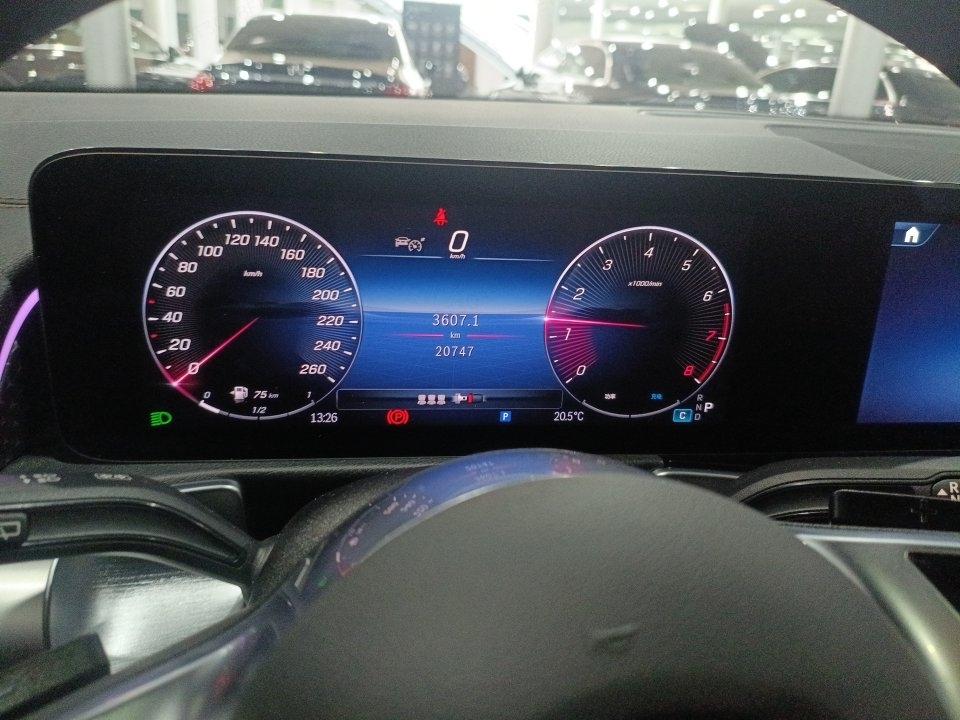 Mercedes-Benz GLB 2024 GLB 220