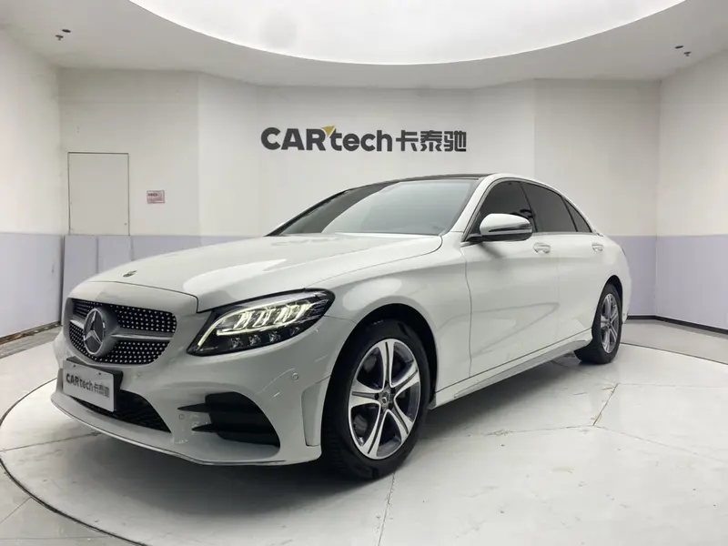 Mercedes-Benz C-Class — фото 1