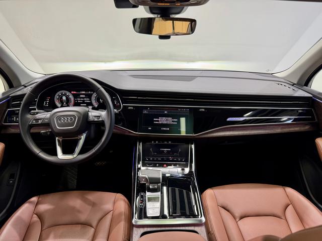 Audi Q7 2023 45 TFSI quattro S line Sport — фото 16