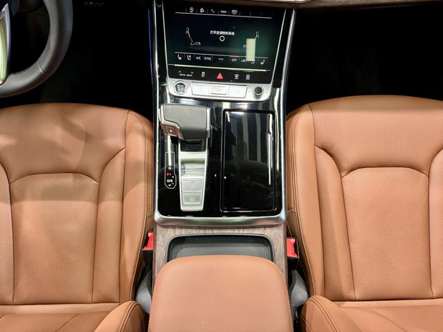 Audi Q7 2023 45 TFSI quattro S line Sport — фото 20