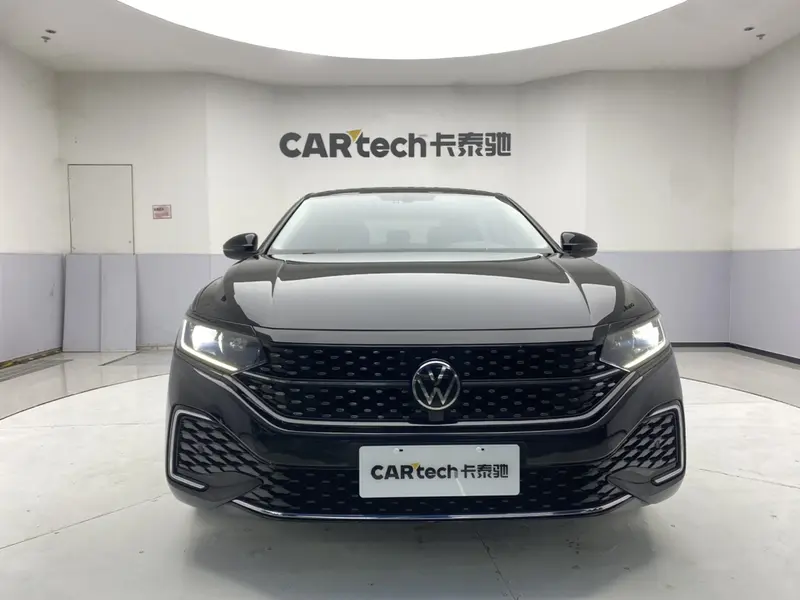 Volkswagen Passat — фото 2