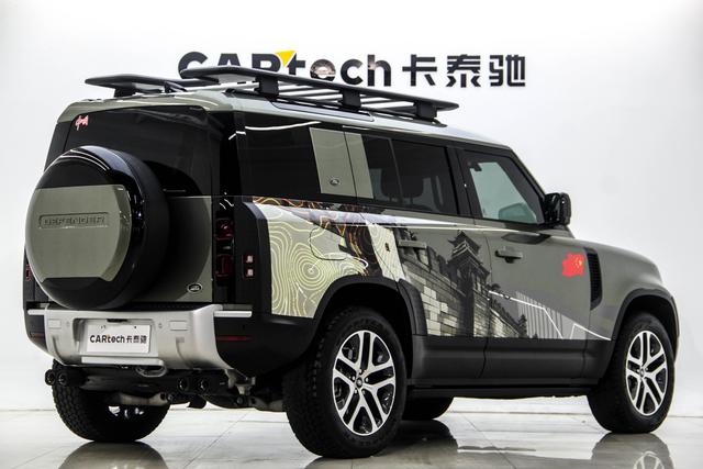 Land Rover Defender 2023 110 3.0 T P 400 — фото 6