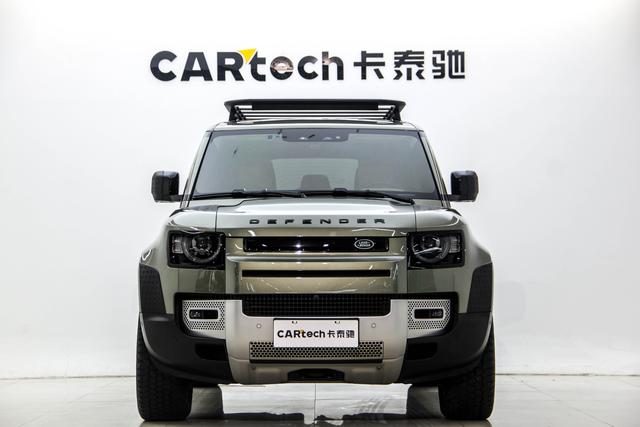 Land Rover Defender 2023 110 3.0 T P 400 — фото 2