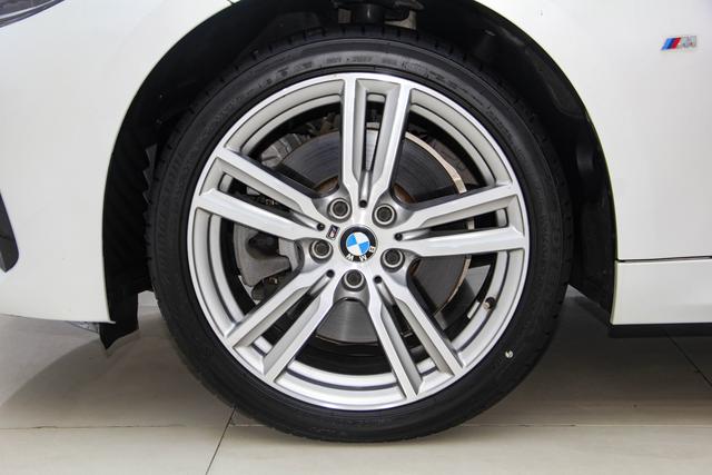 BMW 1-Series 2019 120i Leading M — фото 17