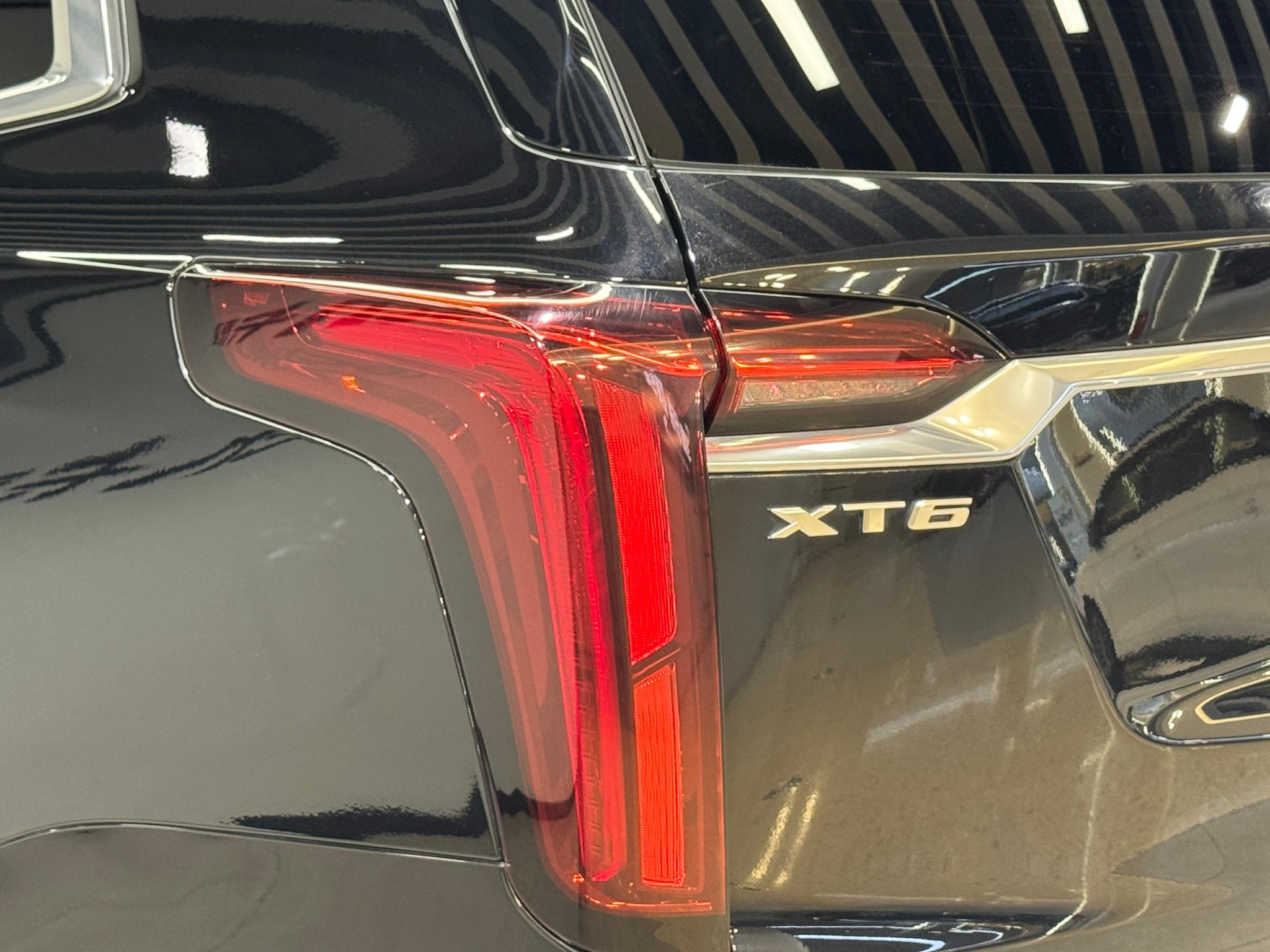 Cadillac XT6 2022 2.0T мест Luxury