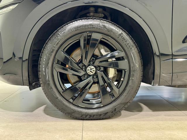 Volkswagen Touareg 2022 3.0 TSI — фото 11