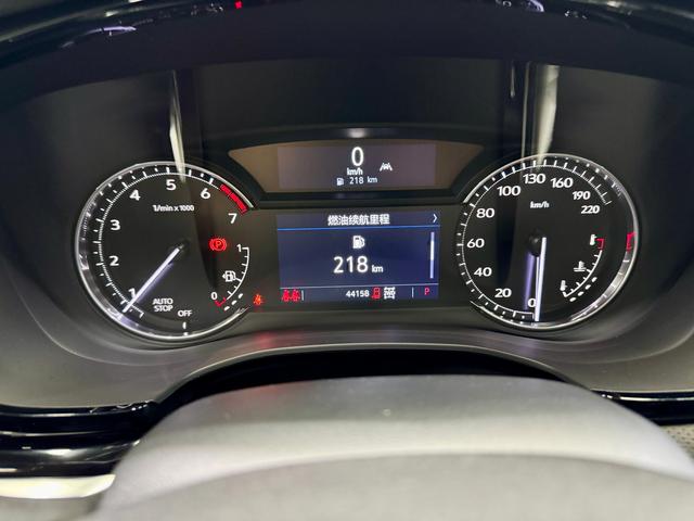 Cadillac XT6 2022 2.0 T 4 WD — фото 16