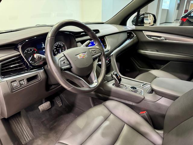 Cadillac XT6 2022 2.0 T 4 WD — фото 20