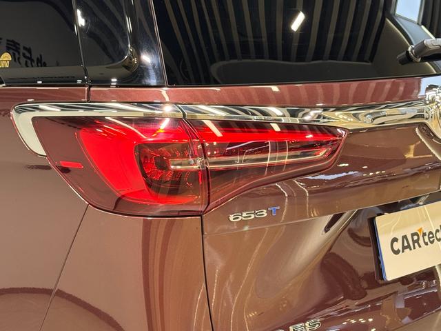 Buick GL8 2023 ES 2.0 T — фото 10